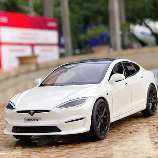 Tesla erweitert Zubehör-Liste: Karaoke auf der Autobahn