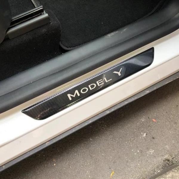 Tesla Model Y Upgrade Einstieg hinten mit Einstiegsleisten 