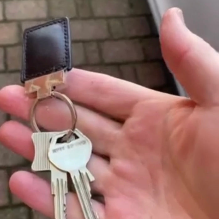 Schlüsselanhänger „Keyless Entry“ für Tesla 3/Y | e-car-shop.com